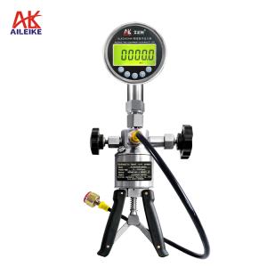 AILEIKE106SHمعاير الضغط البحري AILEIKE مضخة هيدروليكية محمولة  مع شاشة عرض ALKC400HA1 10000PSI معاير مفتاح ربط الأنابيب الهيدروليكي المحمول 