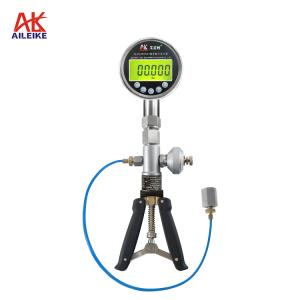 AILEIKE102SA+ALKC400HA1 Kalibrator Tekanan Maritim untuk Pompa Tangan Alat Uji, Rentang 0~25 bar, Sumber Tekanan Pneumatik
